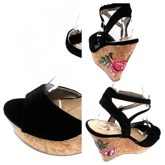 NEW! CUTE! Black VelvetPlatformWedge! - Picture 6 of 8
